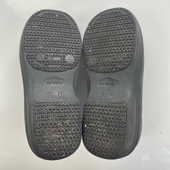 CROCS woman’s shoes size 7 - Picture 3 of 5